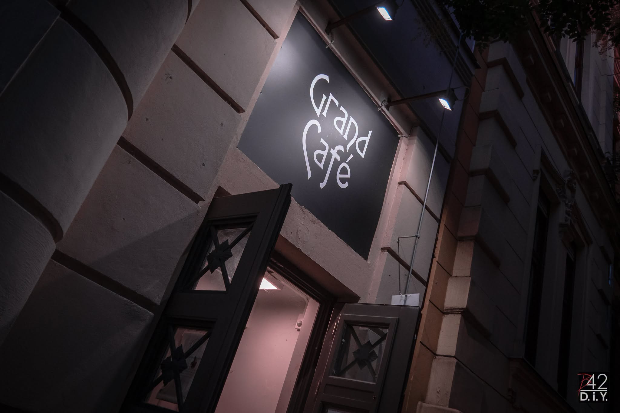 Grand Cafe Bioskop i Kafe