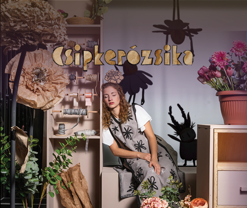 BÁBMUSTRA – Csipkerózsika a könyvtárban