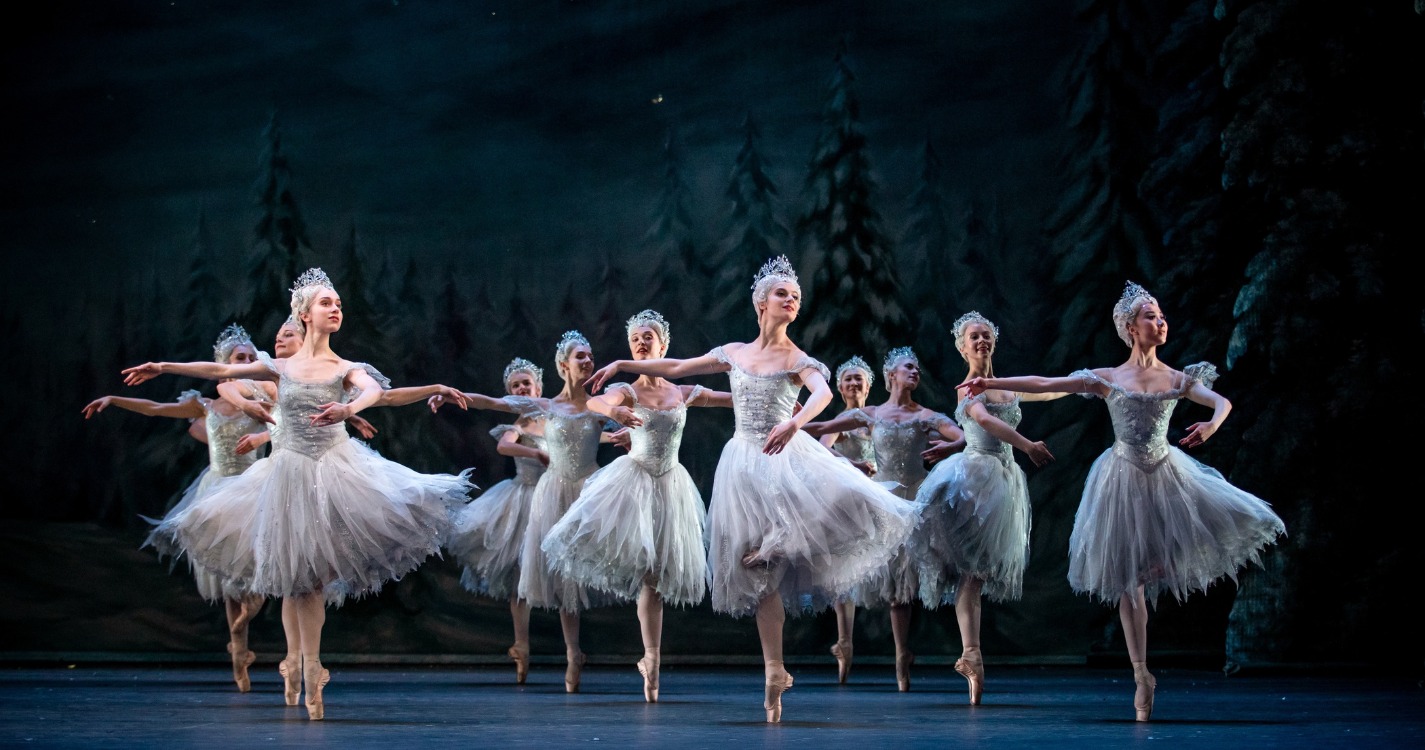 ROYAL OPERA HOUSE – A DIÓTÖRŐ