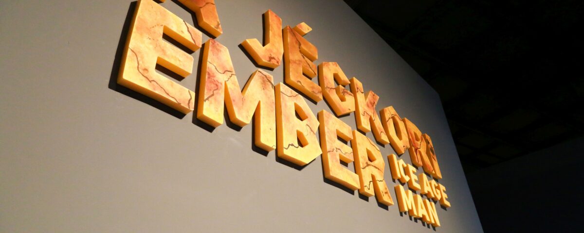 A jégkori ember című kiállítás a Móra Ferenc Múzeumban