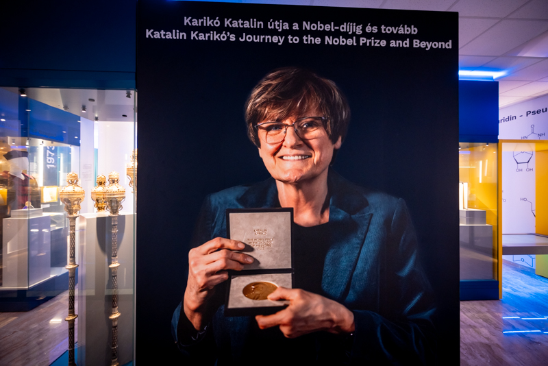 A Nobel-díjasok és Szeged – város- és egyetemtörténeti séta tárlatvezetéssel