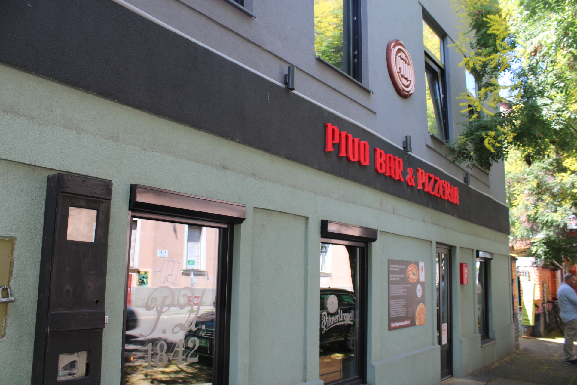 Pivo Bar & Pizzeria